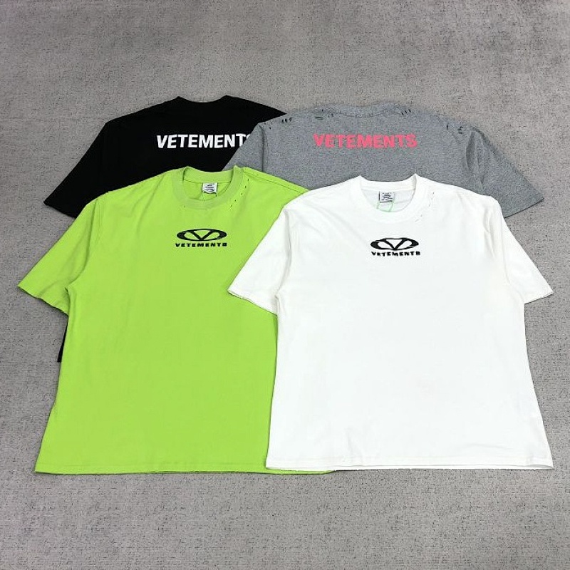 VETEMENTS tee