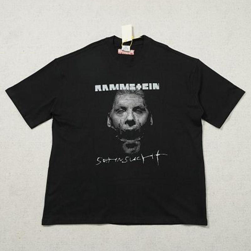 VETEMENTS