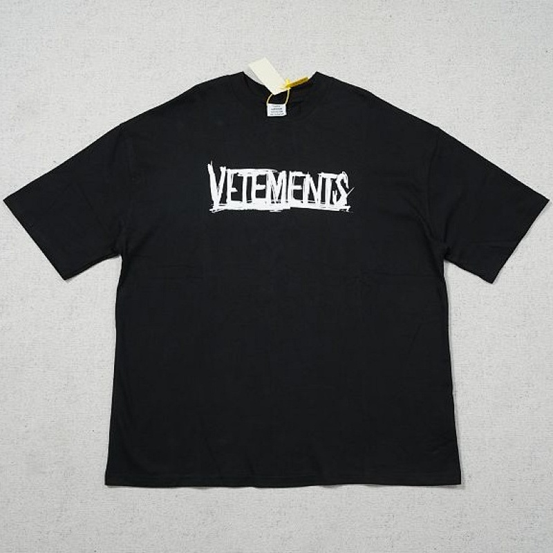VETEMENTS