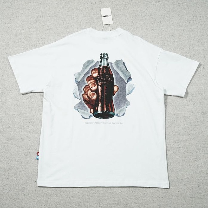 VANDYTHEPINK tee