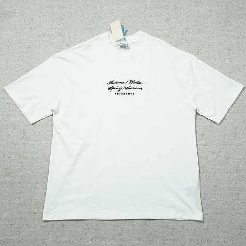VETEMENTS