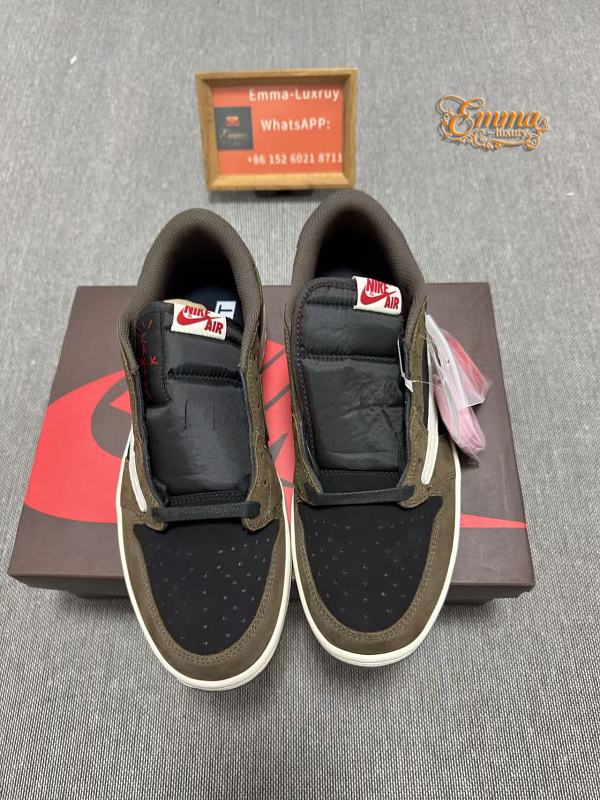 shoes 110