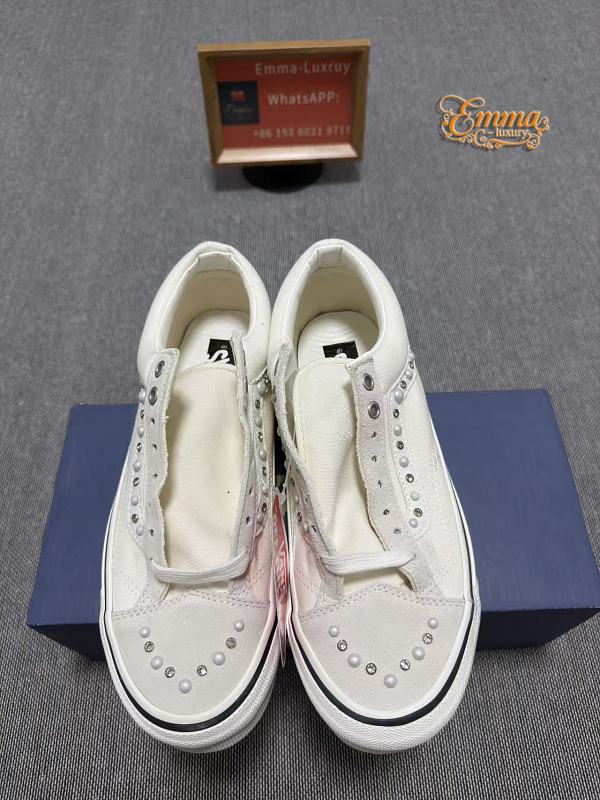 shoes 104