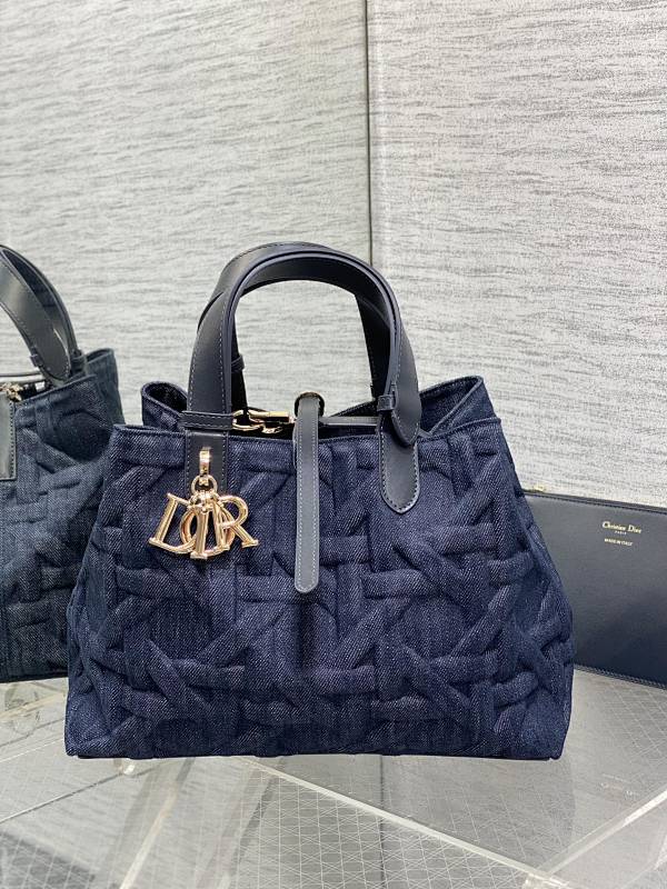 P1085-TJURS551