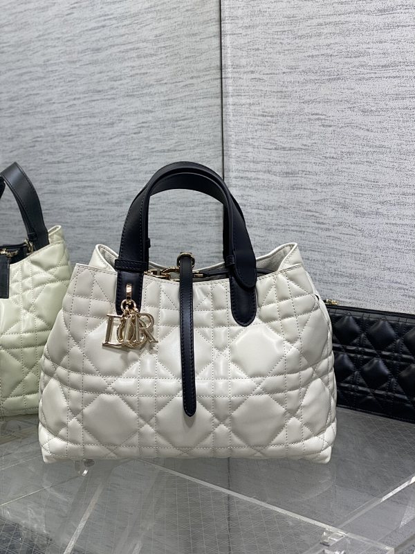 P1370-TJURS555