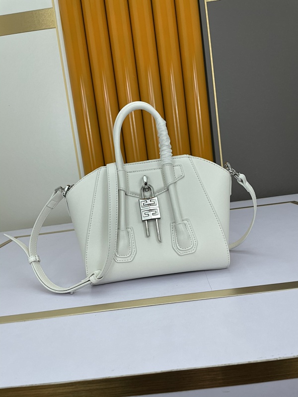 P270(7822-1)23*27*13cm