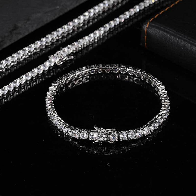 Single row diamond tennis bracelet