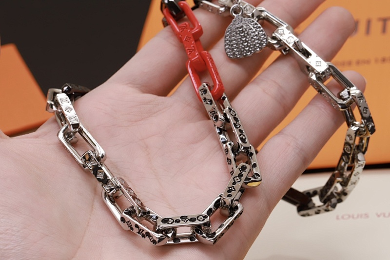 YK Monogram Chain Set