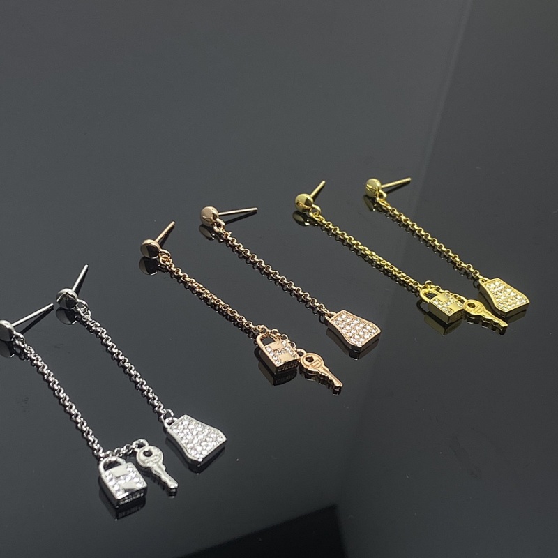 Pig nose diamond lock key earrings