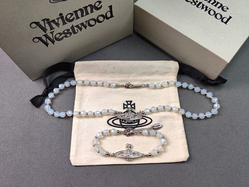 Egg White Crystal Saturn Set