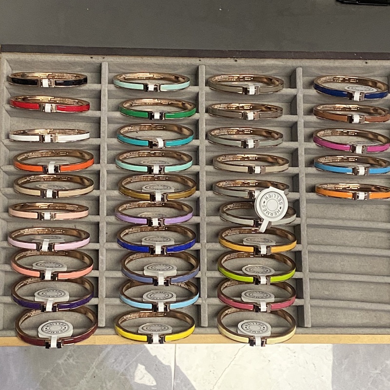 6 width H enamel bracelet