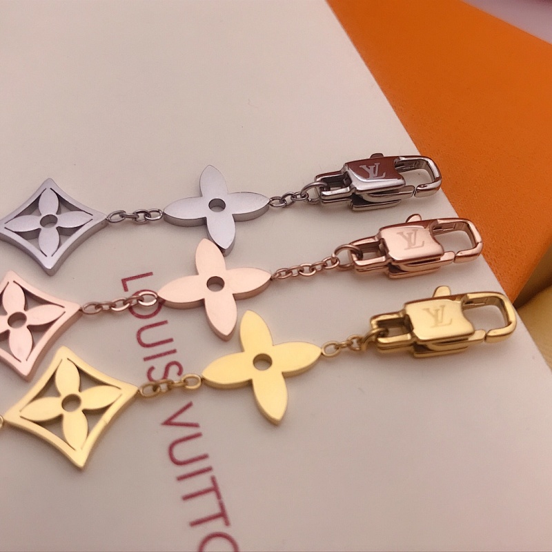 Six flower bracelet