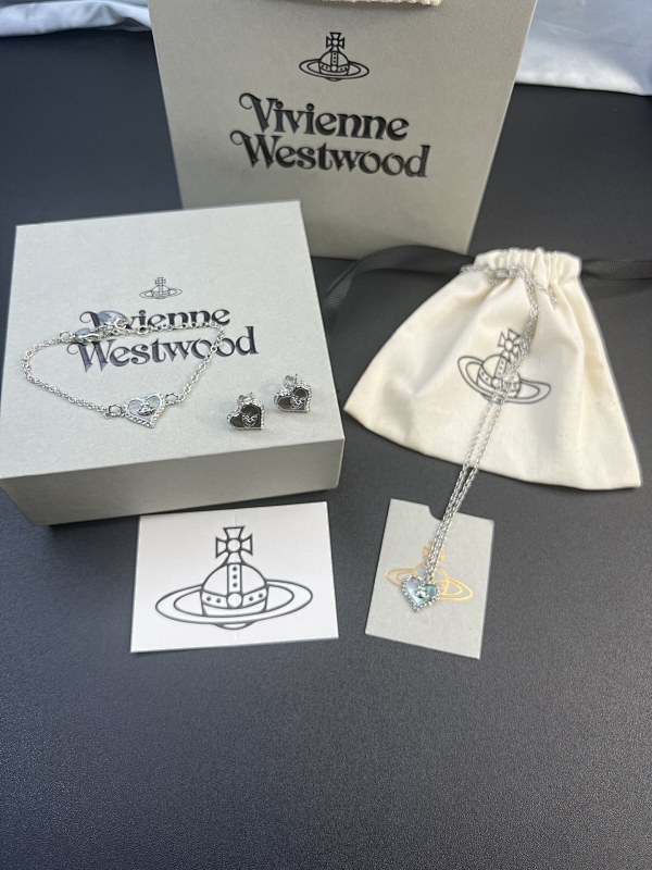 Vivienne Westwood Jewelry Set