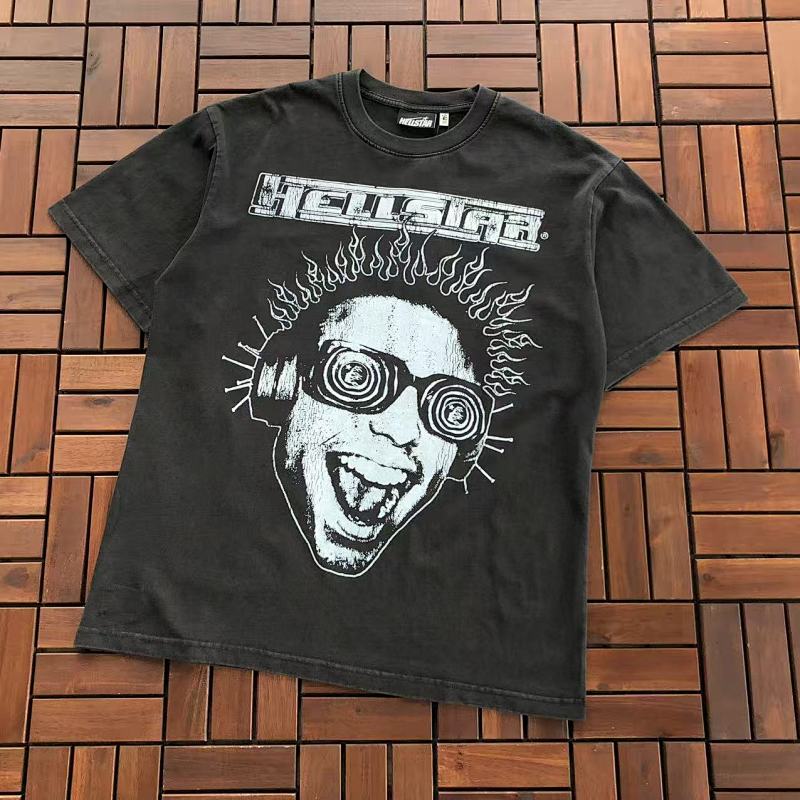 HELLSTAR T-SHIRT 66030465 (im 176CM 58KG iwear size M in the photo)