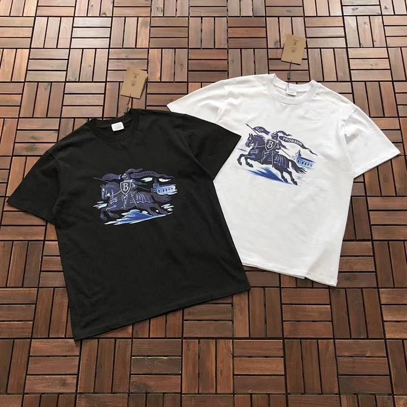 BURBERRY T-SHIRT 55031732 (im 176CM 58KG iwear size M in the photo)