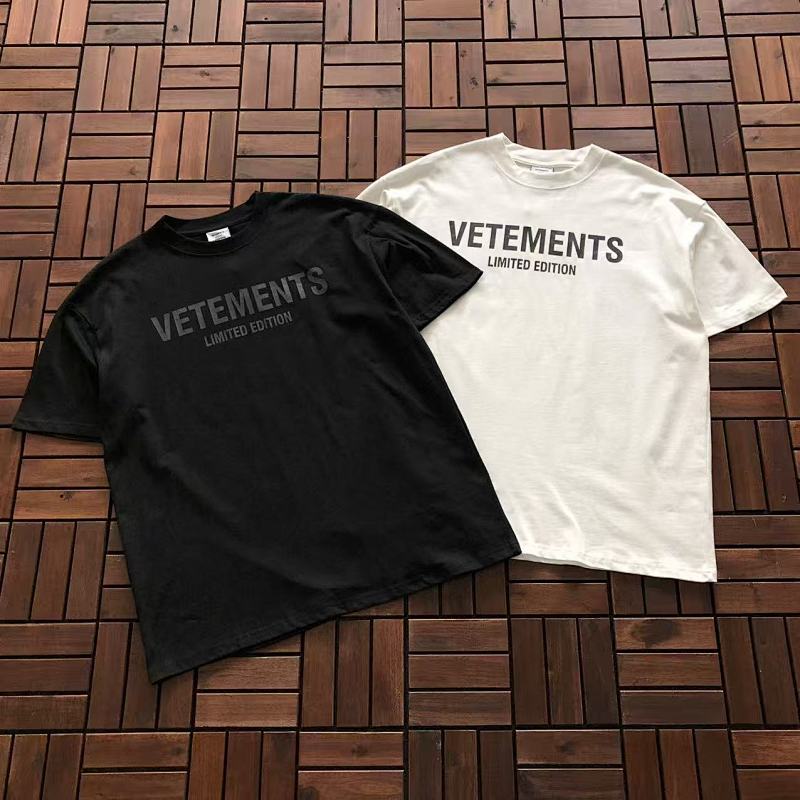 VETEMENTS T-SHIRT 33100829