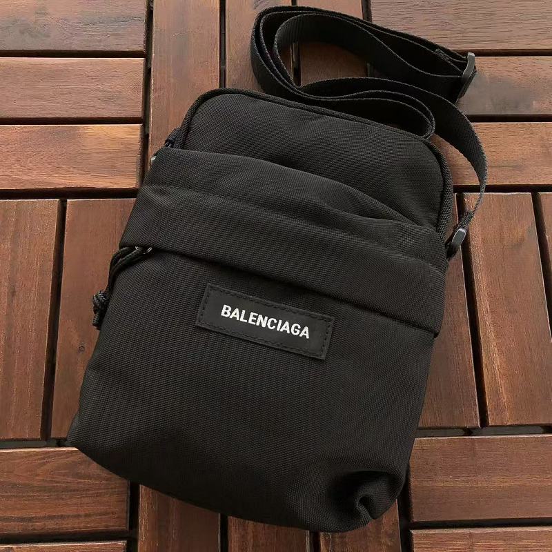 BALENCIAGA BAG 66070582（长15CM*宽20CM*高7CM）