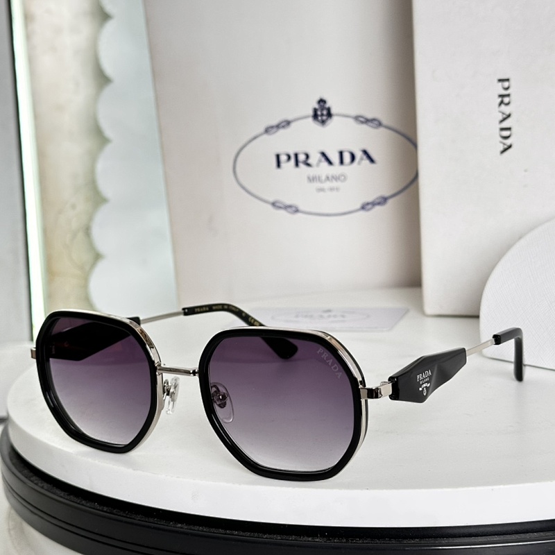 PRADA SUNGLASSES 11122372