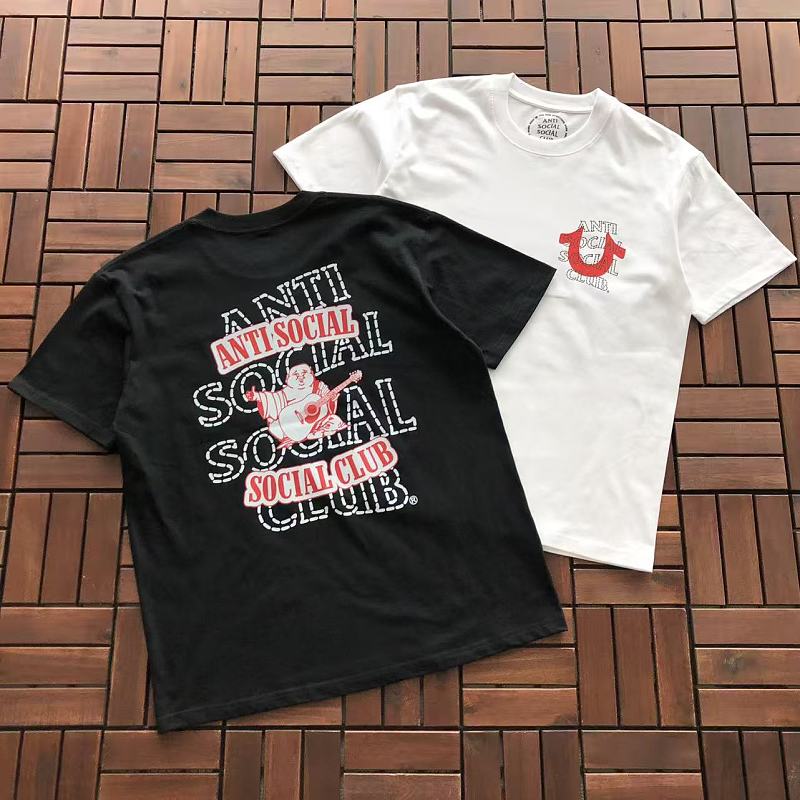 ANTI SOCIAL SOCIAL CLUB T-SHIRT 55041624 (im 185CM 70KG iwear size M in the photo)