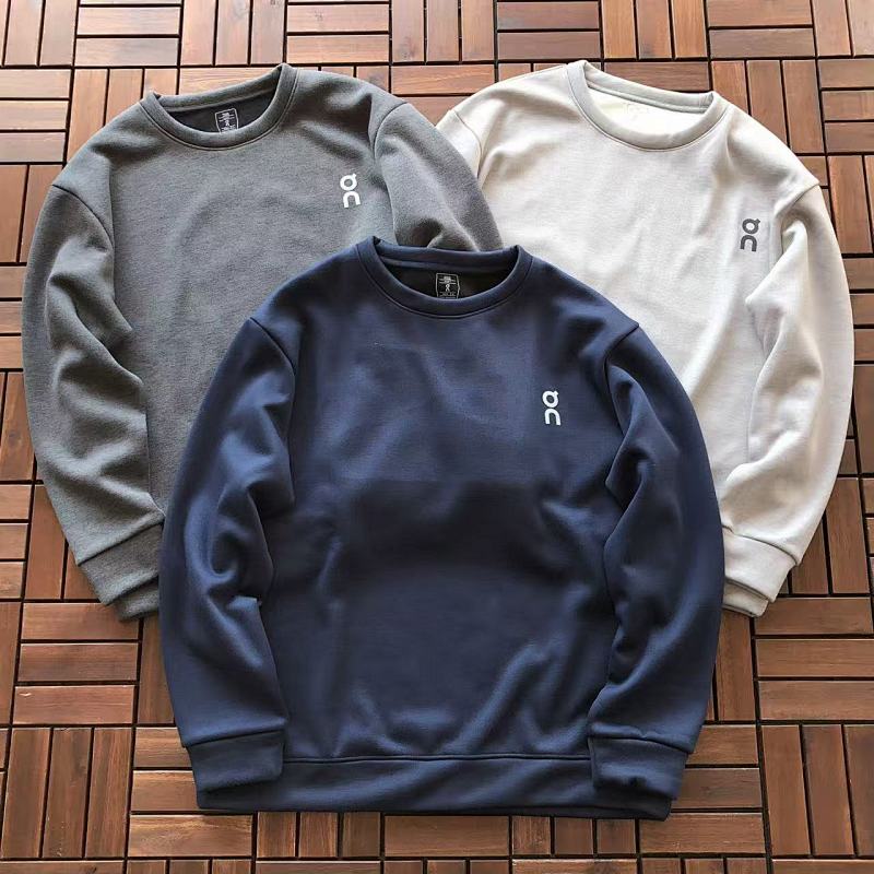 ON RUNNING SWEATER FLEECE 22110508 (im 170CM 60KG iwear size L in the photo)