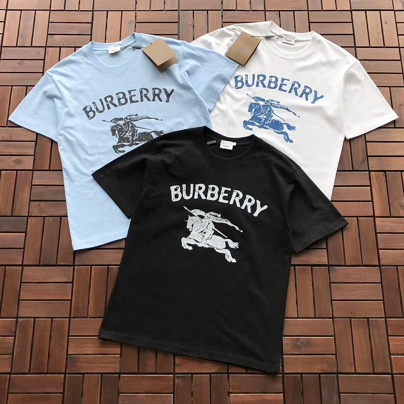 BURBERRY T-SHIRT 77051905 (im 185CM 70KG iwear size M in the photo)