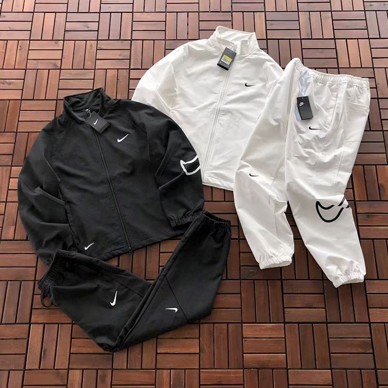 NIKE SWEATER TROUSERS 55041360(im 185CM 70KG iwear size M in the photo)