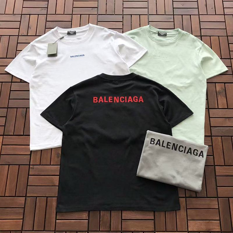 BALENCIAGA T-SHIRT 11120115 (im 176CM 58KG iwear size S in the photo)