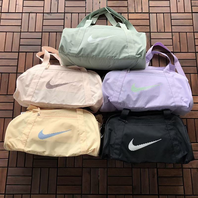 NIKE BAG 22110206（长52CM*宽28CM*高13CM)