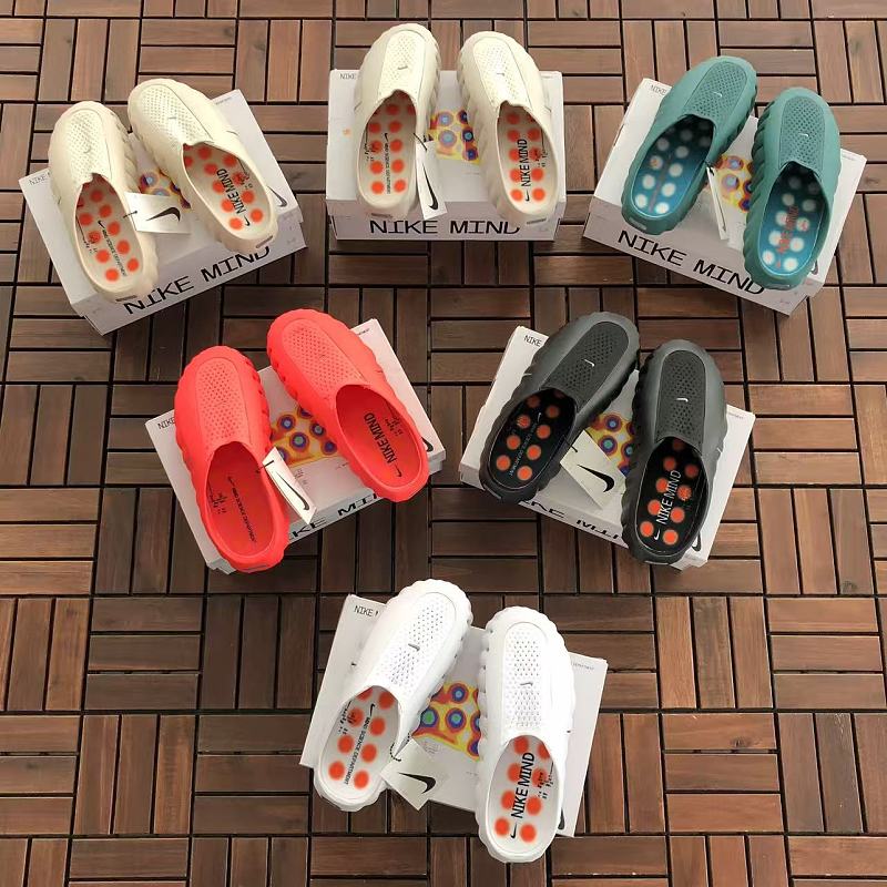 NIKE SLIPPERS 88032907