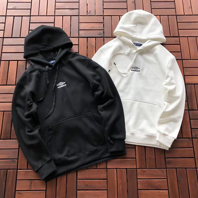 UMBRO HOODIE 22101332 (im 176CM 58KG iwear size M in the photo)