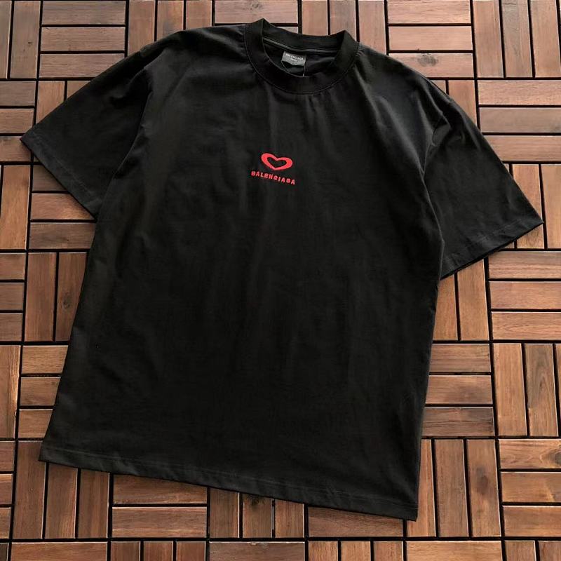 BALENCIAGA T-SHIRT 11102714 (im 176CM 58KG iwear size M in the photo)