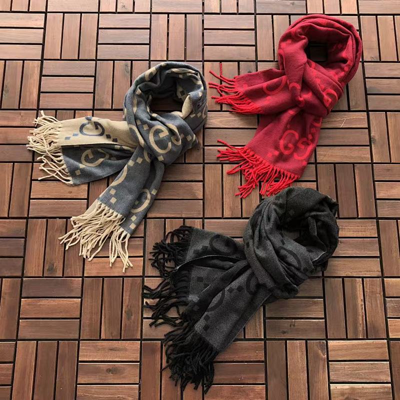 GUCCI SCARF 11123110
