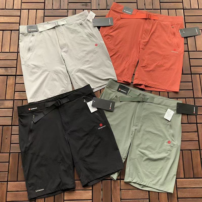 LULULEMON SHORTS 66040640 (im 185CM 80KG iwear size XL in the photo)