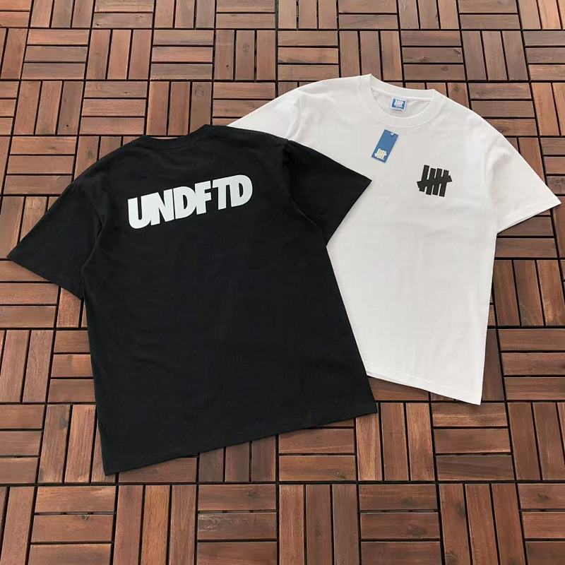 UNDEFEATED T-SHIRT 11123018 (im 185CM 80KG iwear size M in the photo)
