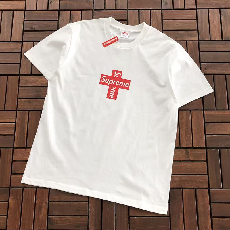 SUPREME T-SHIRT 77032449 (im 180CM 68KG iwear size M in the photo)