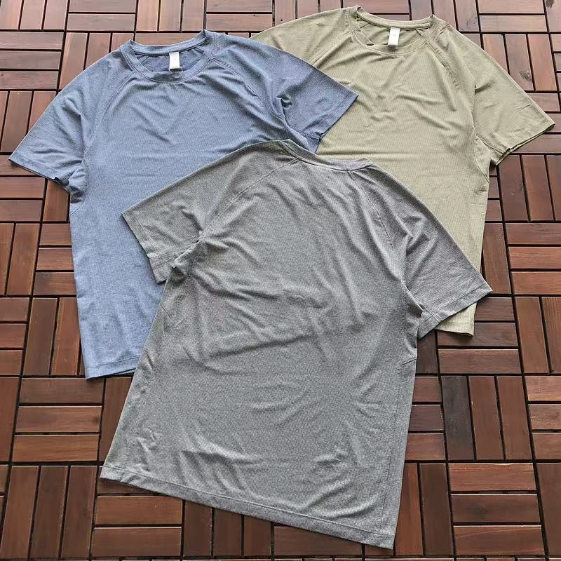 LULULEMON T-SHIRT 88052201 (im 185CM 70KG iwear size L in the photo)