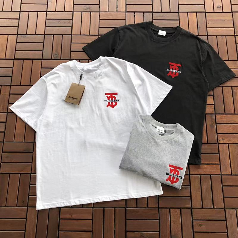 BURBERRY T-SHIRT 11102313 (im 180CM 68KG iwear size L in the photo)