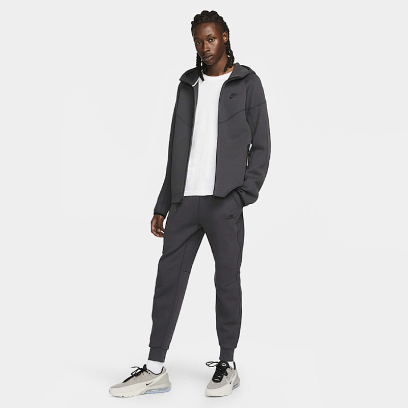 TF 2023 FB7921-060 zip-up coat FB8002-060 pants (im 180CM 68KG iwear size S in the photo)