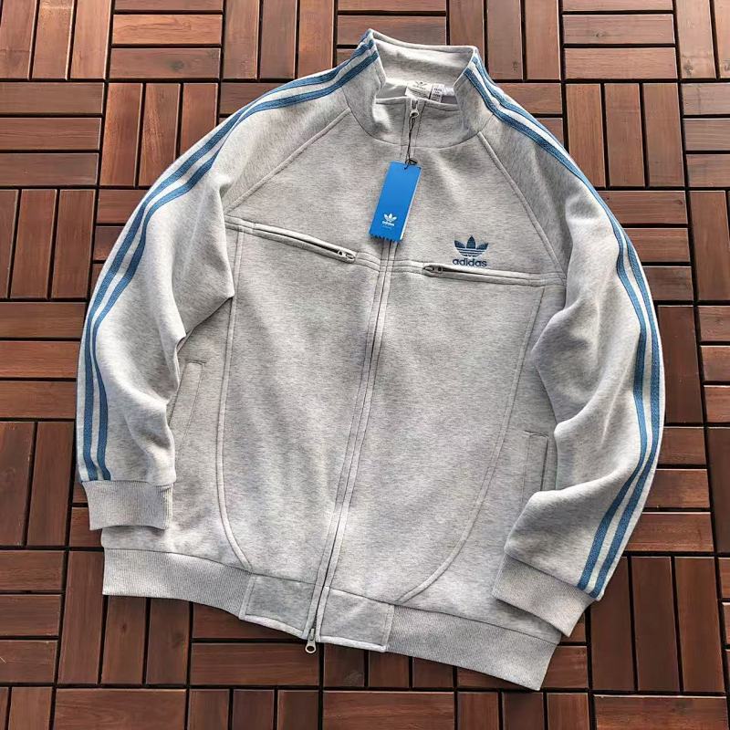 ADIDAS JACKET 77010341 (im 176CM 58KG iwear size M in the photo)