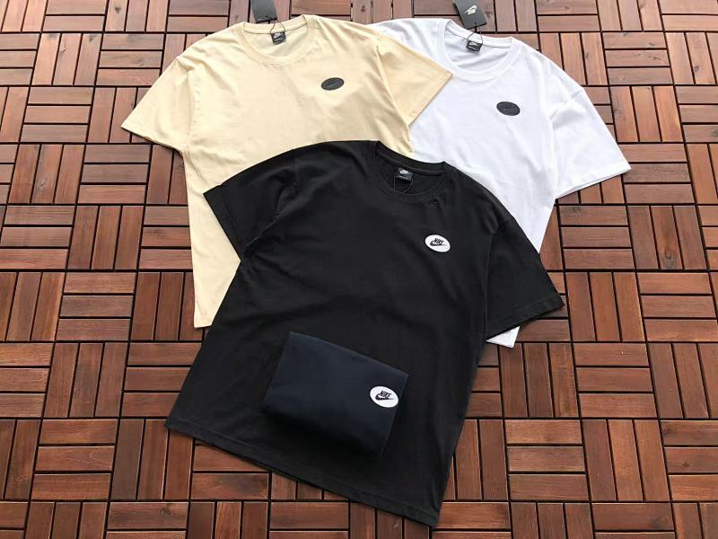 NIKE T-SHIRT 22110498 (im 170CM 60KG iwear size L in the photo)