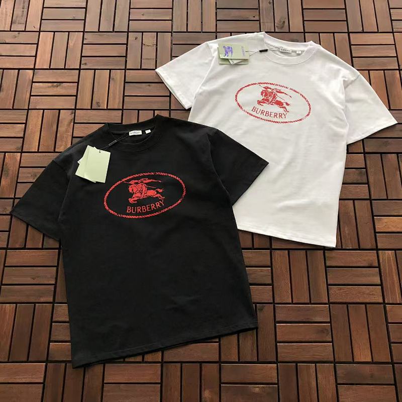 BURBERRY T-SHIRT 66010504 (im 185CM 80KG iwear size XS in the photo)