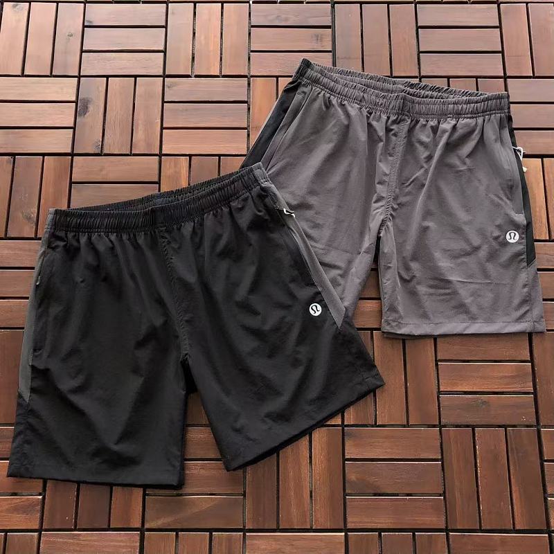 LULULEMON SHORTS 66060819 (im 185CM 70KG iwear size L in the photo)