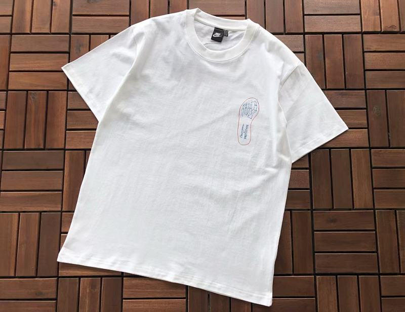 NIKE T-SHIRT 22092181 (im 176CM 58KG iwear size M in the photo)
