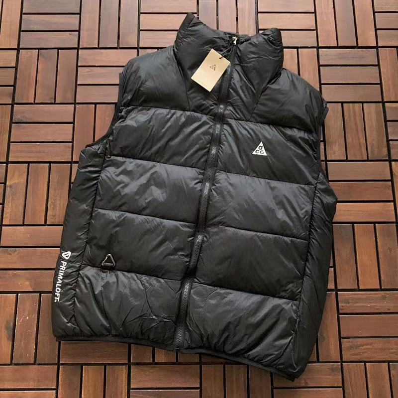 ACG COTTON VEST 44120422 (im 176CM 58KG iwear size M in the photo)