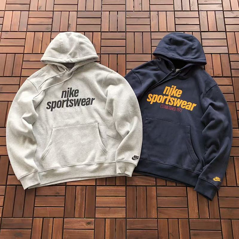 🔥SALE🔥 NIKE HOODIE FLEECE 11100451 (im 180CM 68KG iwear size L in the photo)