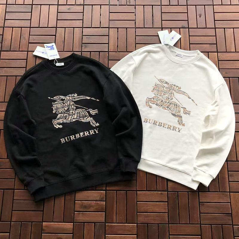 BURBERRY SWEATER 55082623 (im 185CM 70KG iwear size M in the photo)