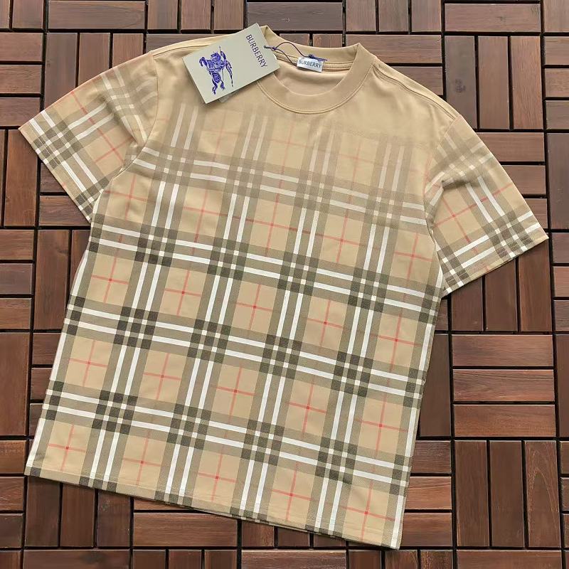 BURBERRY T-SHIRT 55052407 (im 185CM 80KG iwear size M in the photo)