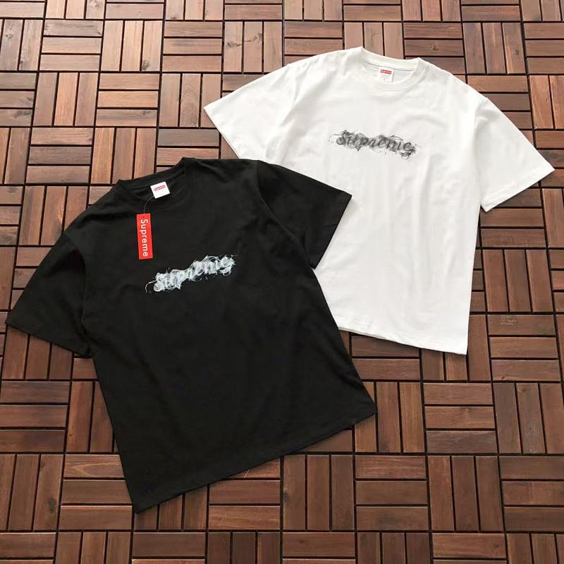SUPREME T-SHIRT 55011120 (im 176CM 58KG iwear size M in the photo)