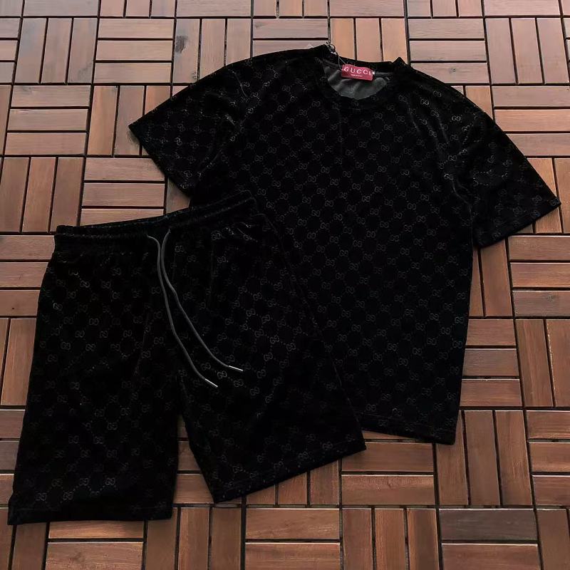 TOP PANTS SUIT GUCCI T-SHIRT SHORTS 77061050