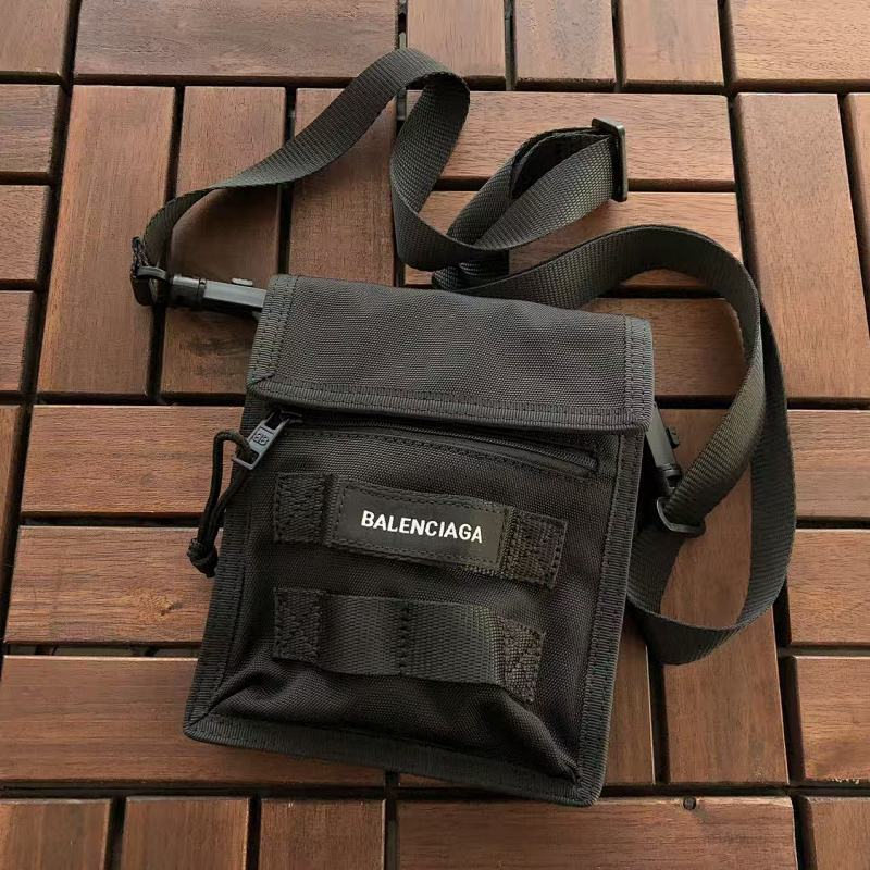BALENCIAGA BAG 22120436